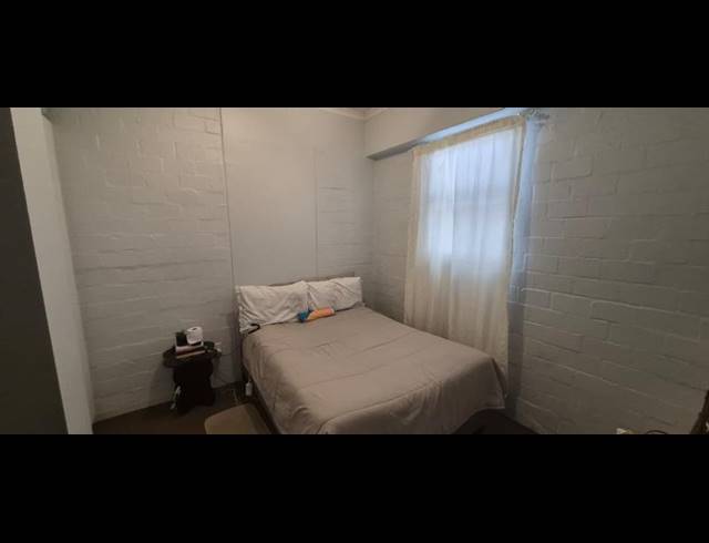 1 BEDROOM PROPERTY TO RENT IN WYNBERG